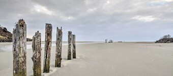 Airy Coastal Escape w/ Deck - Steps to Beach!
