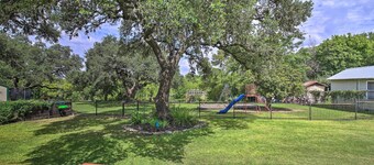 Downtown Boerne Home on Cibolo Creek w/ Fire Pit