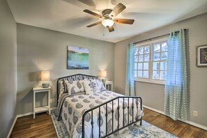 3 bedrooms, iron/ironing board, bed sheets