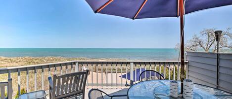 Apartment (3 Bedrooms) | Outdoor dining