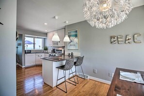 Apartment (3 Bedrooms) | Interior - Lakefront Family Retreat w/ Grill: Steps to Beach! (Gary)