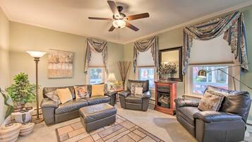 House (3 Bedrooms) | Interior