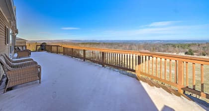 Catskills Mtn Retreat w/ Panoramic View & Fire Pit