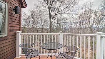 Apartment (3 Bedrooms) | Outdoor dining