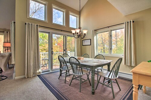 Ski-in Ski-out Okemo Oasis w/ Deck + Mtn View!