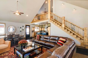 House (5 Bedrooms) | Interior