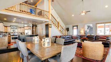 House (5 Bedrooms) | Interior