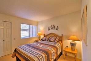 Apartment (1 Bedroom) | Interior - Sun-soaked AZ Townhome w/ Private Patio & Mtn View (Green Valley)