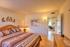 Apartment (1 Bedroom) | Interior - Sun-soaked AZ Townhome w/ Private Patio & Mtn View (Green Valley)