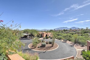 Apartment (1 Bedroom) | Interior - Sun-soaked AZ Townhome w/ Private Patio & Mtn View (Green Valley)