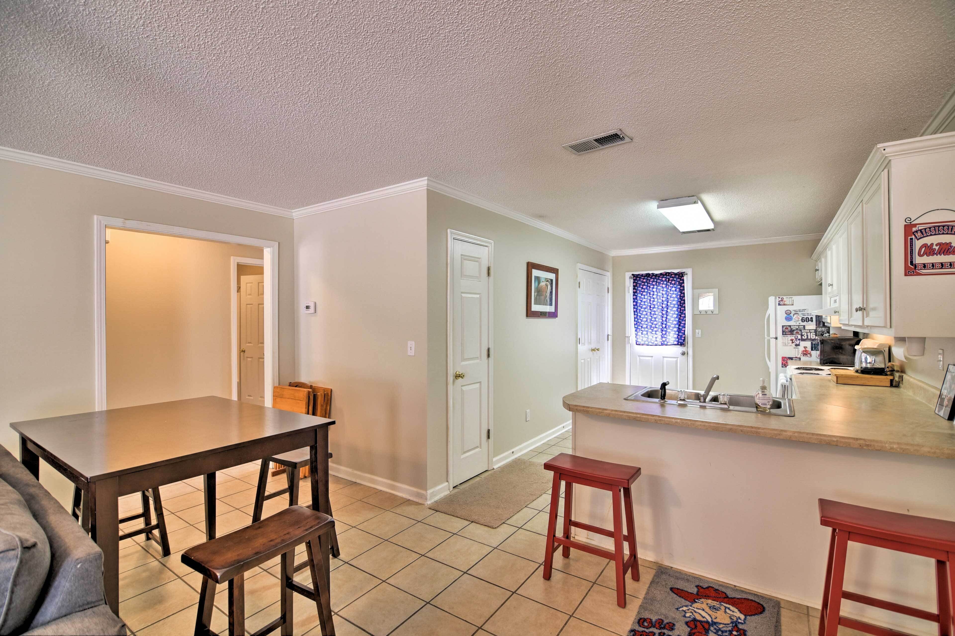 House (2 Bedrooms) | Interior