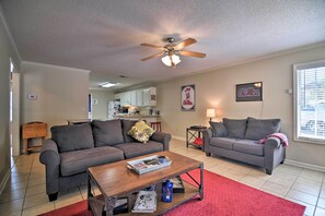 House (2 Bedrooms) | Interior