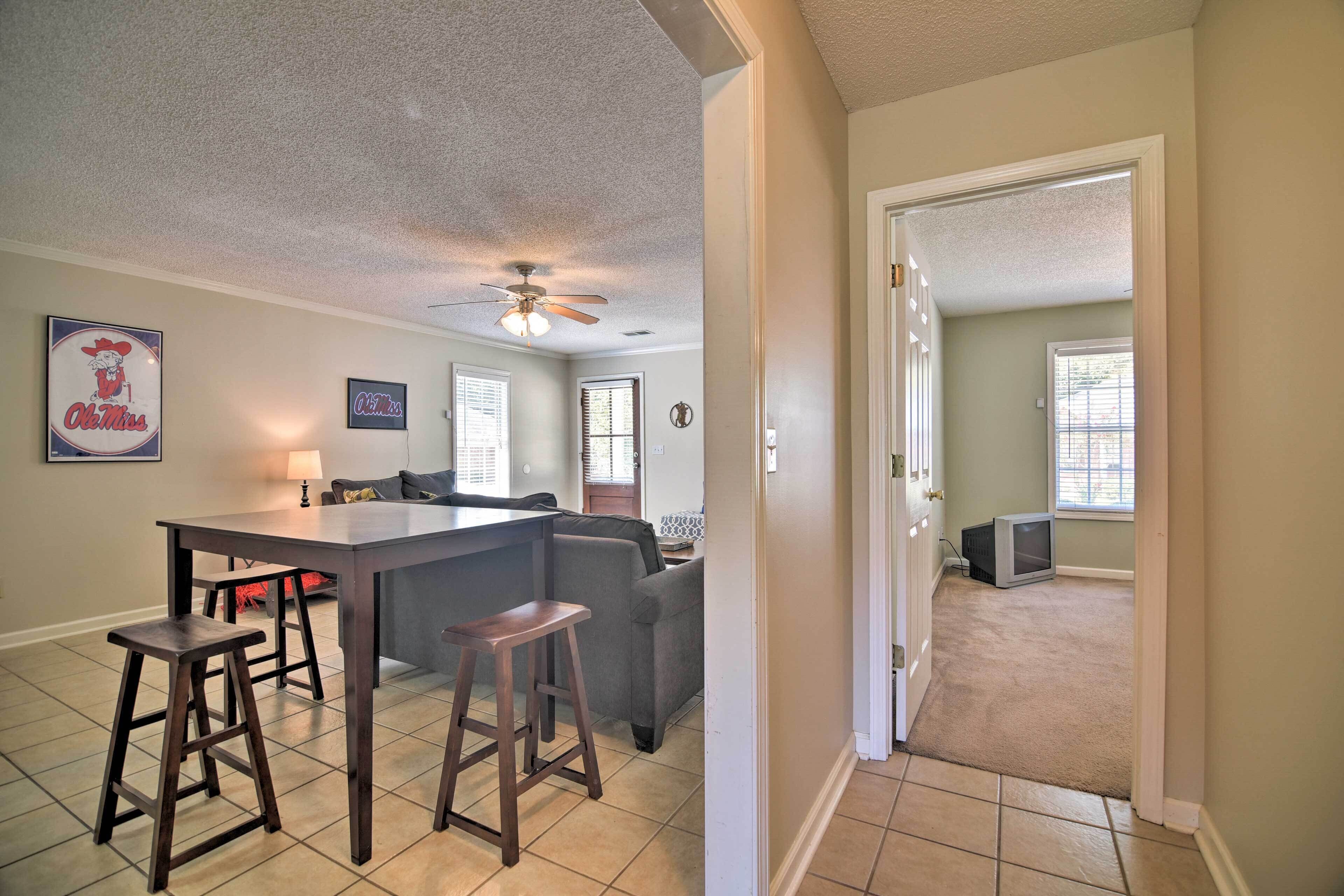 House (2 Bedrooms) | Interior