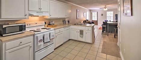 House (2 Bedrooms) | Interior