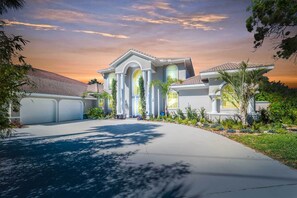 Exterior - Stunning Home w/ Heated Pool & River Access! (Ormond Beach)