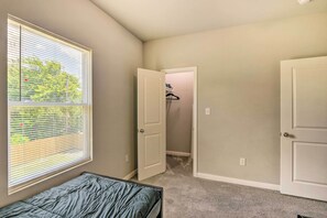 House (3 Bedrooms) | Interior - Welcoming Texas City Home ~ 6 Mi to Beach! (Texas City)