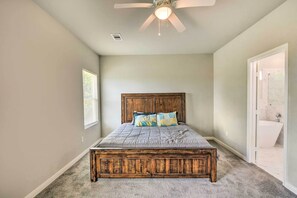 Interior - Welcoming Texas City Home ~ 6 Mi to Beach! (Texas City)