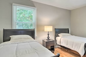 House (2 Bedrooms) | Interior - 4 Mi to Intl Soccer Play! Family-friendly ATL Hub (Atlanta)