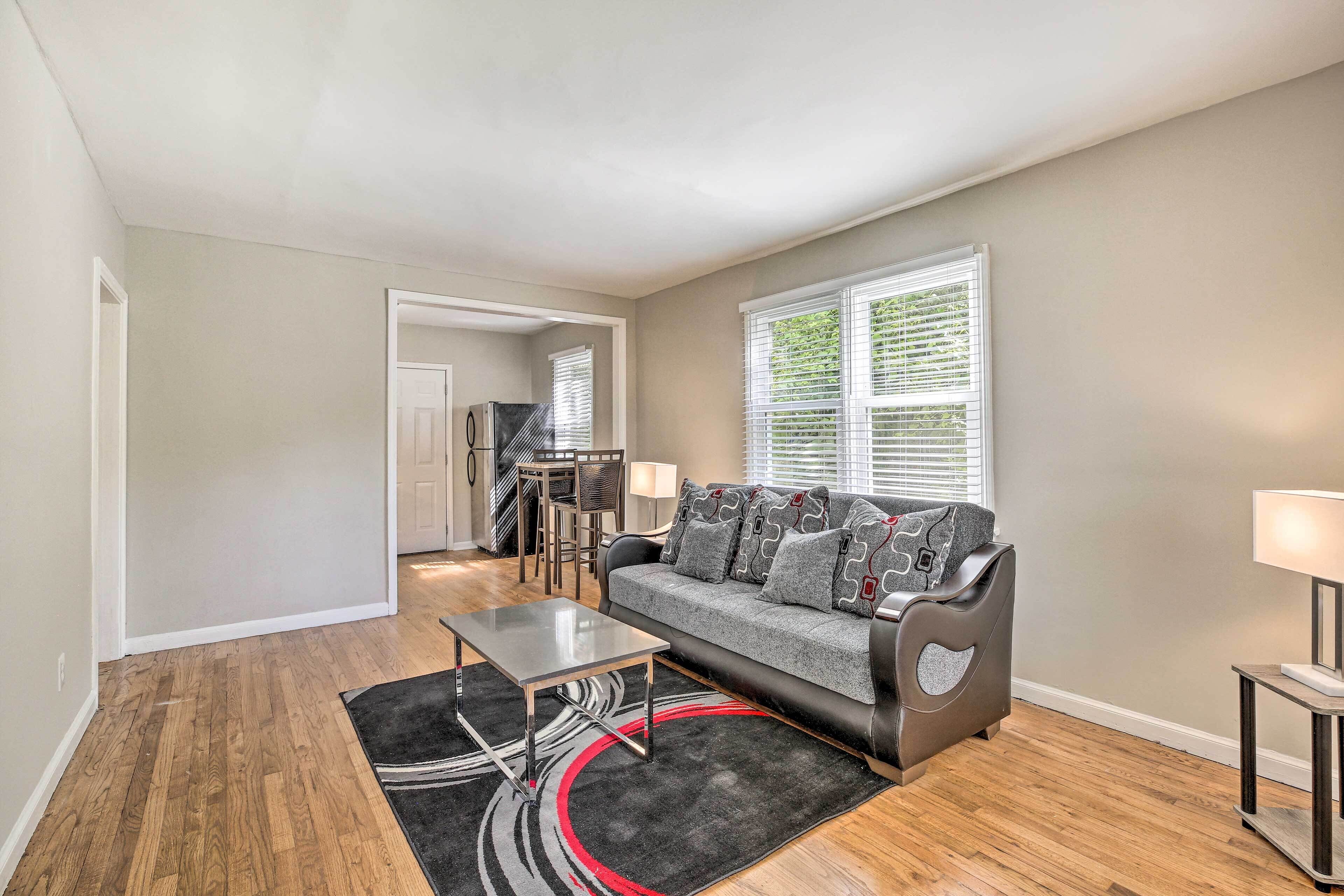 House (2 Bedrooms) | Interior