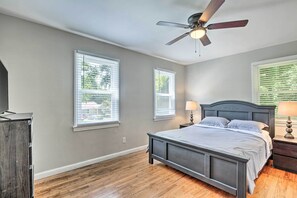 House (2 Bedrooms) | Interior - 4 Mi to Intl Soccer Play! Family-friendly ATL Hub (Atlanta)