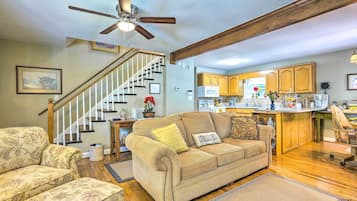 House (2 Bedrooms) | Interior