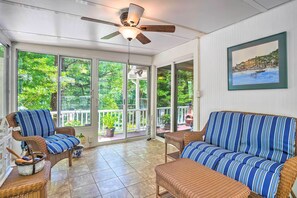 House (2 Bedrooms) | Interior - Secluded Chattanooga Getaway w/ Deck + Yard! (Chattanooga)