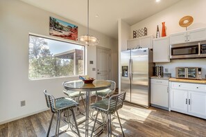 House (2 Bedrooms) | Interior - Chic Sedona Retreat: 2 Mi to Cathedral Rock Trail! (Sedona)