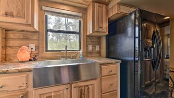 House (1 Bedroom) | Interior