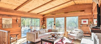 Groveland Cabin w/ Outdoor Perks & Game Room