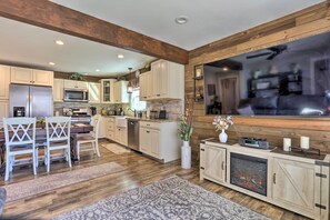 House (2 Bedrooms) | Interior