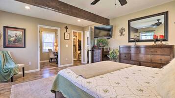 House (2 Bedrooms) | Interior