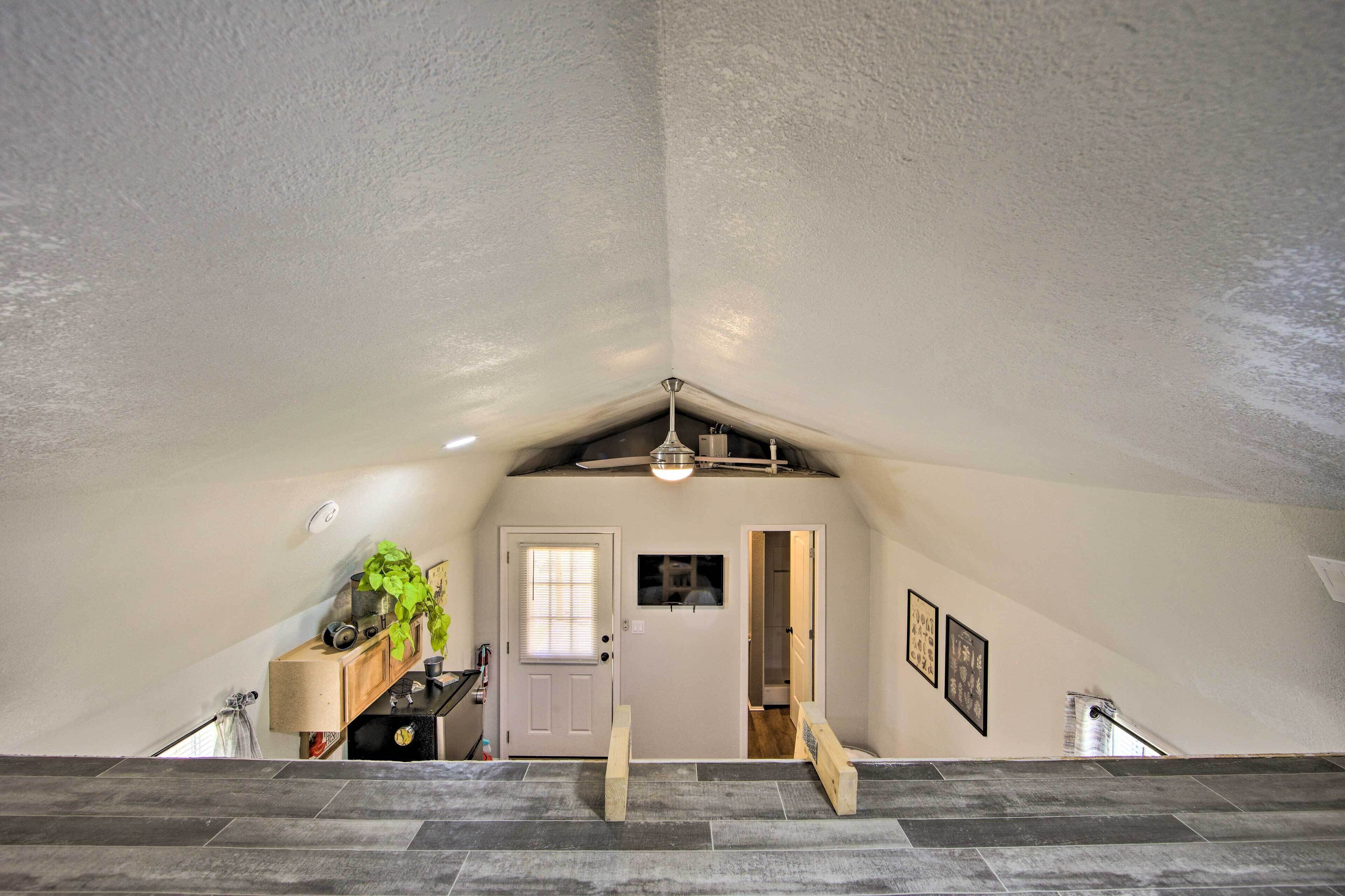 Apartment (0 Bedroom) | Interior