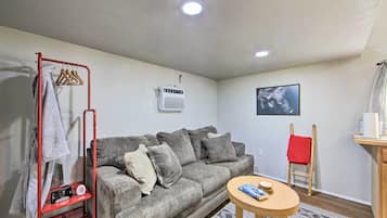 Apartment (0 Bedroom) | Interior