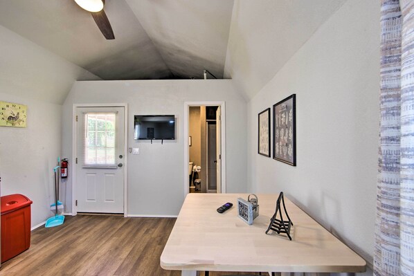 Apartment (0 Bedroom) | Interior