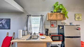 Apartment (0 Bedroom) | Interior