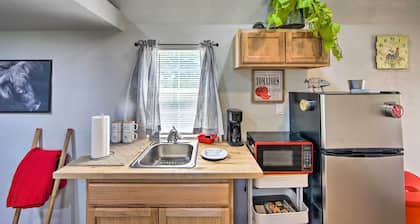 Lake Fork Tiny Home: Outdoor Dining & Grill!