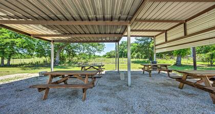 Lake Fork Tiny Home: Outdoor Dining & Grill!