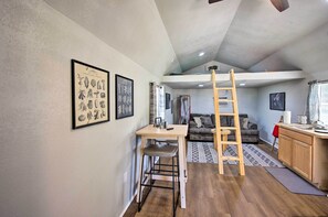 Apartment (0 Bedroom) | Interior