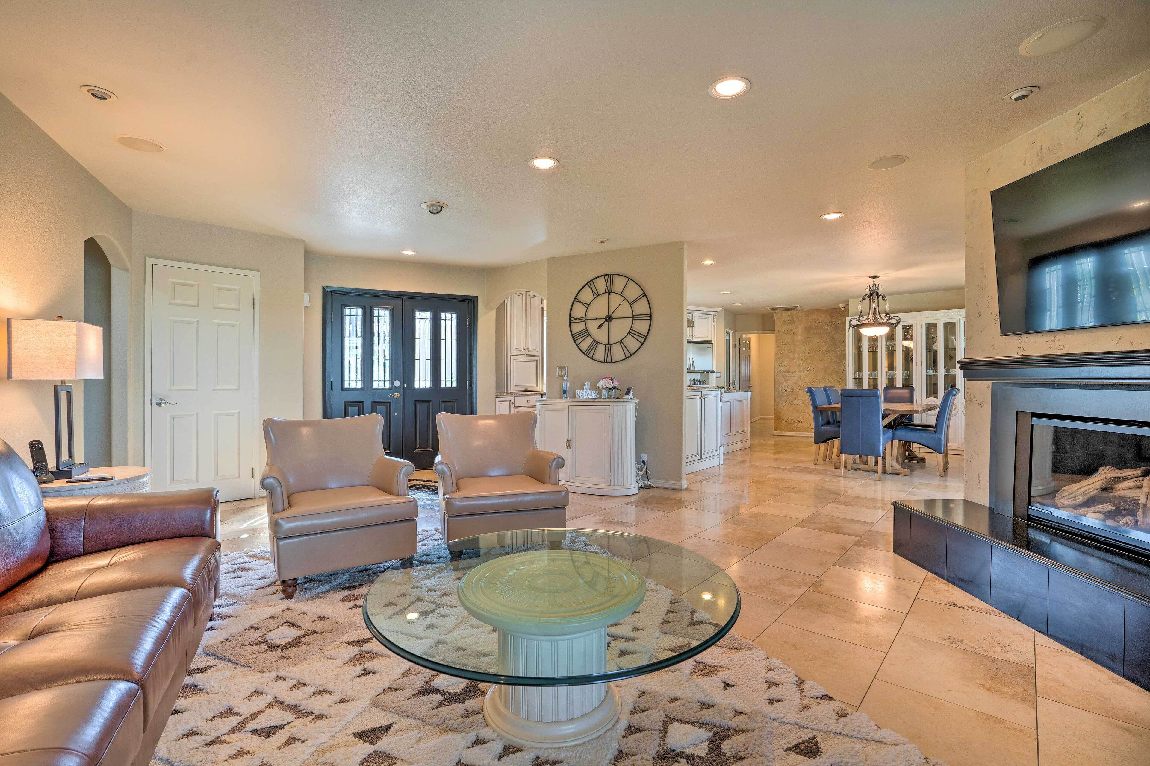 House (3 Bedrooms) | Interior