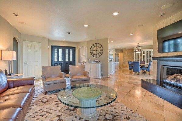 House (3 Bedrooms) | Interior