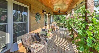 Beautiful Makanda Cabin in Shawnee National Forest