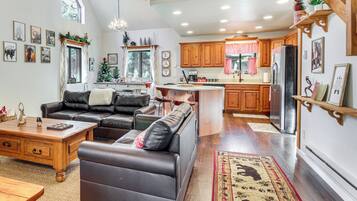 House (2 Bedrooms) | Interior