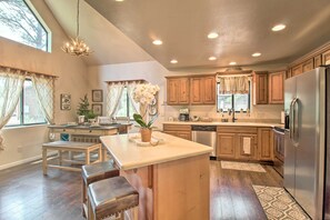 House (2 Bedrooms) | Interior