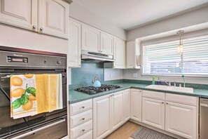 Interior - Spacious House w/ Yard in SLO Wine Country! (San Luis Obispo)