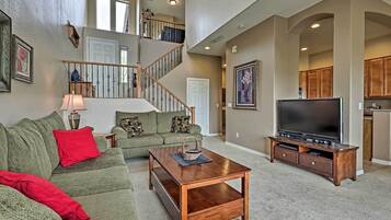 Apartment (3 Bedrooms) | Front of property