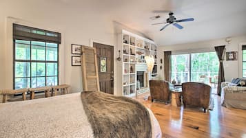 Apartment (0 Bedroom) | Interior