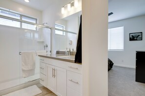 Apartment (2 Bedrooms) | Interior - 1 Mi to Intel Campus! Chandler Townhome w/ Pools (Chandler)