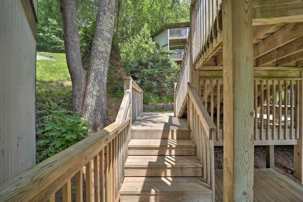 4 Mi to Sugar Mtn Resort! Family-friendly Retreat - Shawneehaw Creek, NC