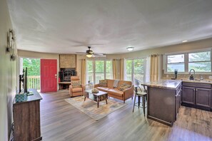 Interior - Banner Elk Condo ~ 4 Mi to Sugar Mountain Resort! (Banner Elk)