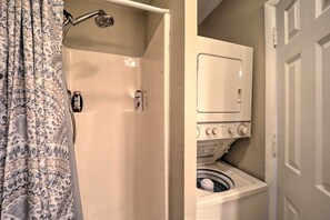 Interior - 4 Mi to Sugar Mtn Resort! Family-friendly Retreat (Banner Elk)